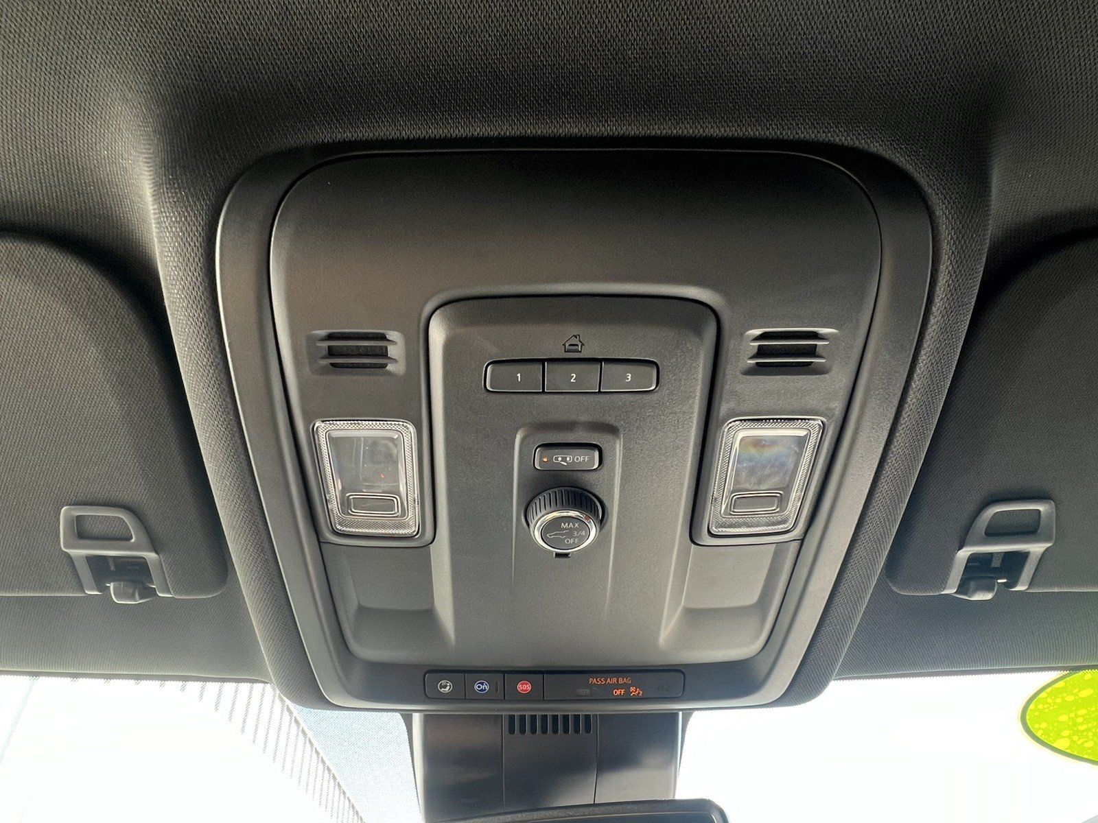 Used 2024 Chevrolet Suburban RST RWD image 32