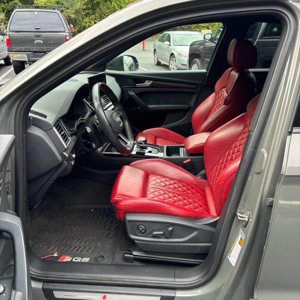 Used 2023 Audi SQ5 Prestige AWD/4WD image 3