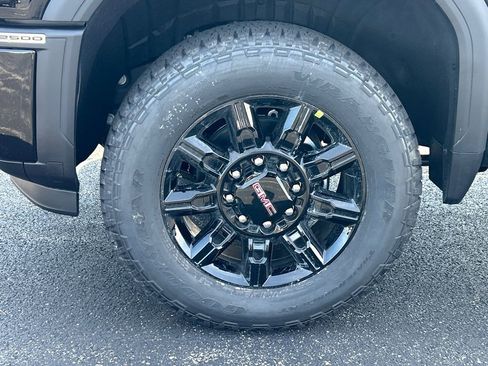 New 2026 GMC Sierra 2500 AT4 w/ AT4 Premium Plus Package AWD/4WD image 12