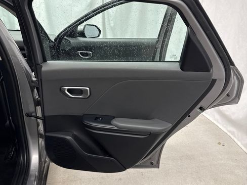 Used 2025 Kia K4 FWD image 28