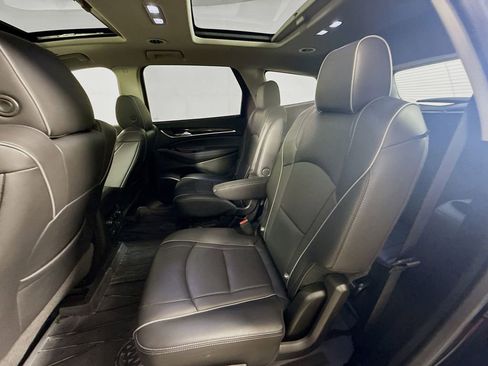 Used 2020 Buick Enclave Avenir w/ Avenir Technology Package image 25