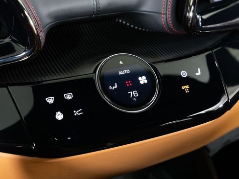 Used 2025 Ferrari Purosangue AWD/4WD image 29