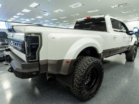 Used 2021 Ford F450 Lariat w/ Lariat Ultimate Package AWD/4WD image 4