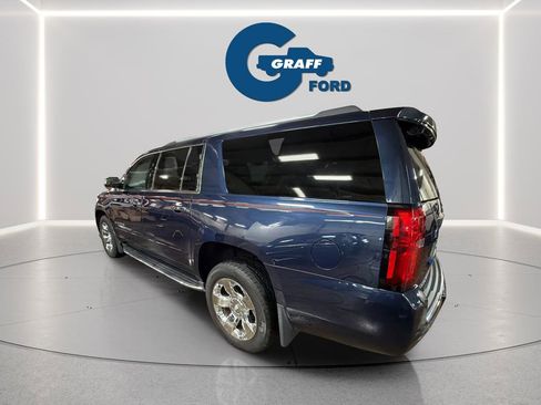 Used 2017 Chevrolet Suburban Premier image 4