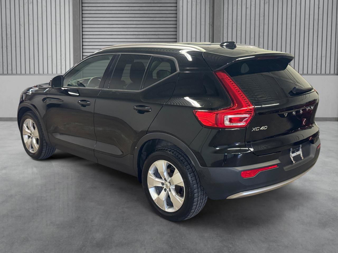Used 2019 Volvo XC40 T5 Momentum AWD/4WD image 33