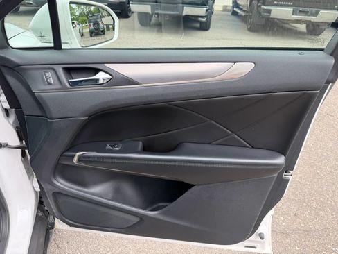 Used 2017 Lincoln MKC Premiere FWD image 30