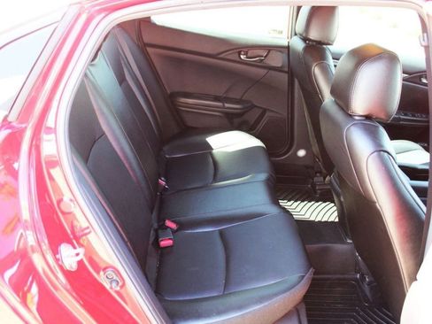 Used 2018 Honda Civic Sport image 11
