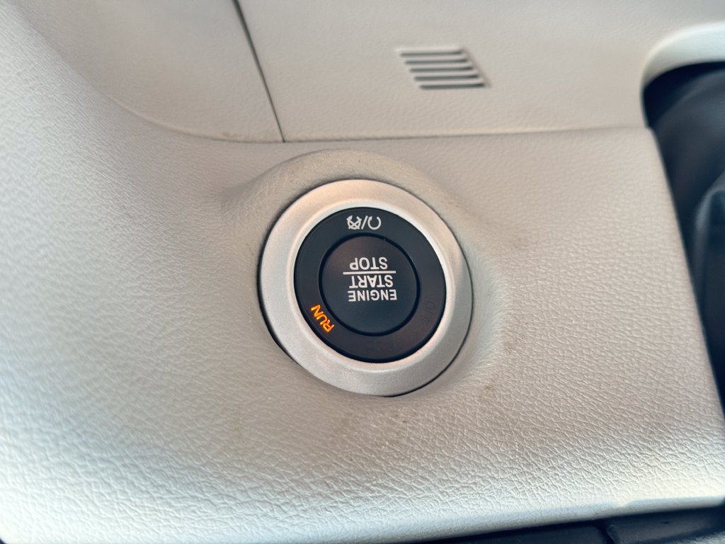 Used 2024 Chrysler Pacifica Touring-L FWD image 26