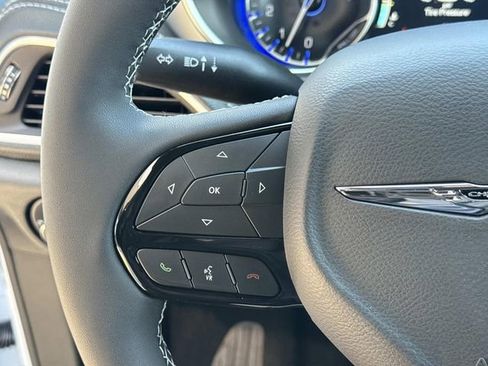 New 2026 Chrysler Pacifica Limited FWD image 34