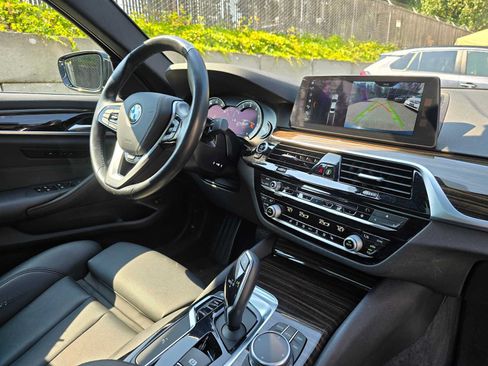 Used 2018 BMW 530i xDrive AWD/4WD image 10