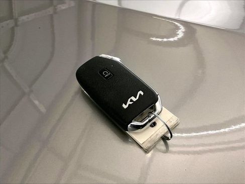 Used 2023 Kia Seltos EX AWD/4WD image 9