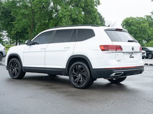 Certified 2022 Volkswagen Atlas SE w/ Black Wheel Package AWD/4WD image 4