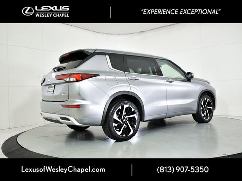 Used 2022 Mitsubishi Outlander SEL image 6