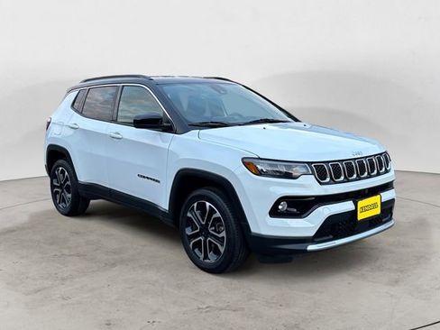 Used 2023 Jeep Compass Limited AWD/4WD image 7