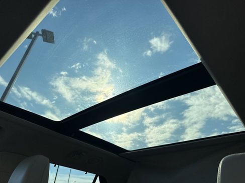 Used 2021 Ford Explorer Platinum w/ Equipment Group 601A image 33