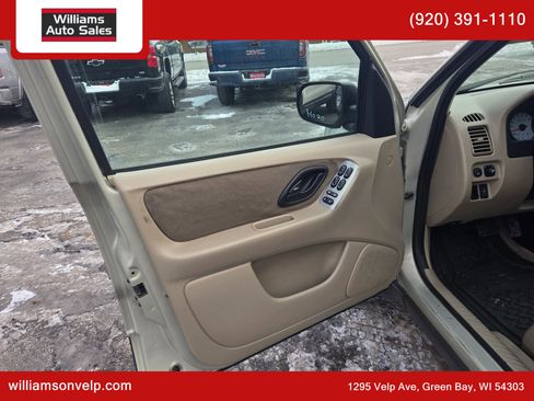 Used 2003 Ford Escape XLT image 9