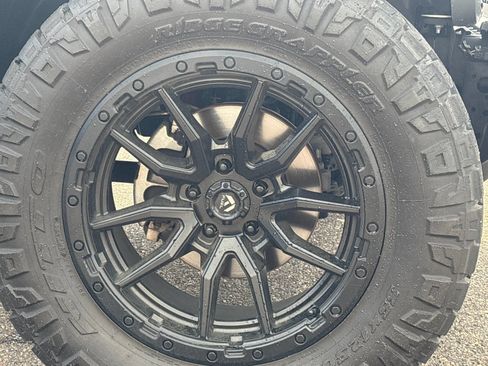 Used 2022 Jeep Wrangler Unlimited Rubicon w/ Dual Top Group AWD/4WD image 28