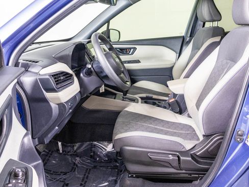Used 2025 Subaru Forester AWD/4WD image 20