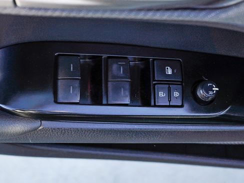 Used 2025 Toyota Camry SE FWD image 19