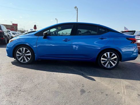 Used 2020 Nissan Versa SR FWD image 6