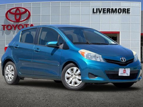 Used 2012 Toyota Yaris LE FWD image 2