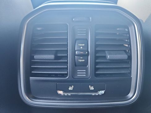 New 2026 Porsche Macan GTS image 44