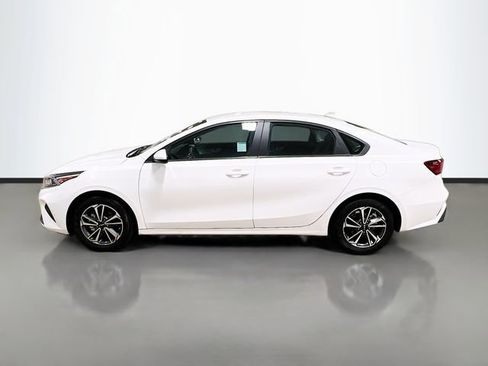 Certified 2023 Kia Forte LXS image 4