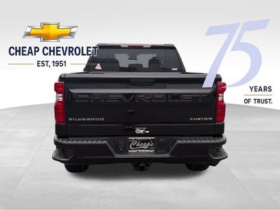 New 2026 Chevrolet Silverado 1500 Custom w/ Turbomax Blackout Package