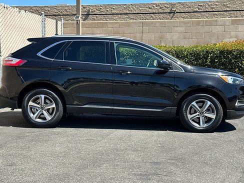 Used 2024 Ford Edge SEL w/ Convenience Package AWD/4WD image 3