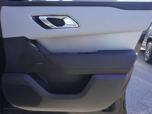 Used 2025 Land Rover Range Rover Velar S image 21