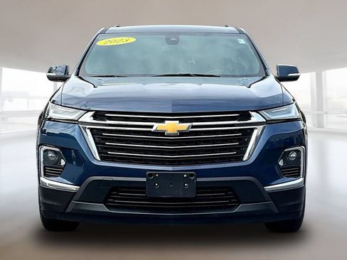 Used 2023 Chevrolet Traverse LT AWD/4WD image 2