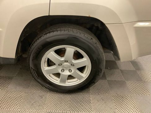 Used 2008 Jeep Grand Cherokee Laredo AWD/4WD image 12