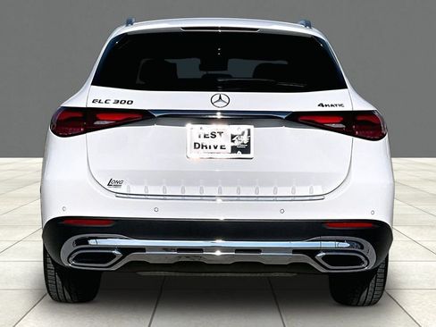 Used 2024 Mercedes-Benz GLC 300 4MATIC image 4