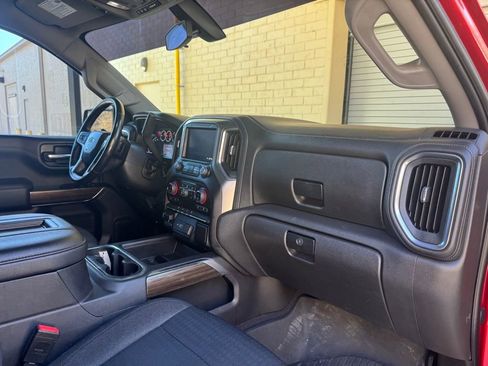 Used 2021 Chevrolet Silverado 1500 LT Trail Boss w/ Bed Protection Package AWD/4WD image 12
