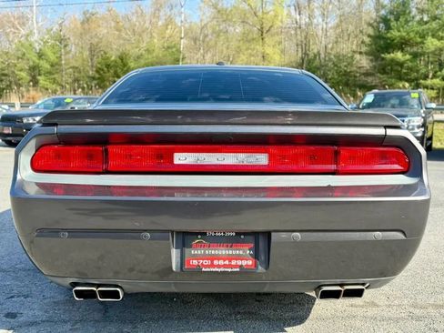 Used 2014 Dodge Challenger R/T RWD image 8