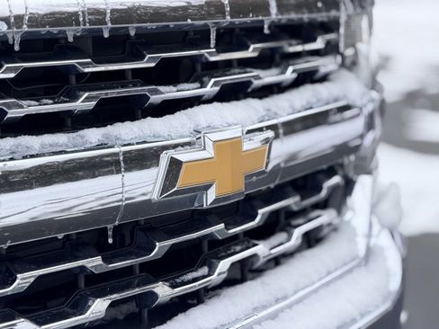 Certified 2018 Chevrolet Silverado 1500 LTZ w/ Sport Package image 30