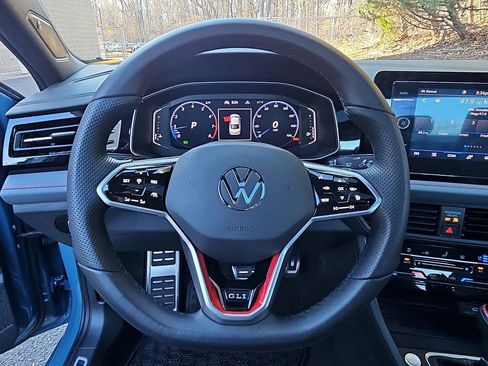 Certified 2025 Volkswagen Jetta GLI Autobahn image 19