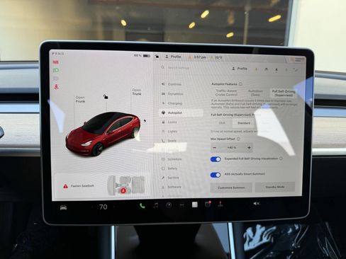 Used 2018 Tesla Model 3 Long Range image 14