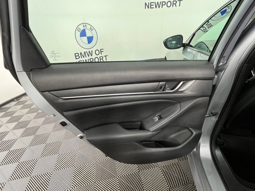 Used 2018 Honda Accord Sport image 20