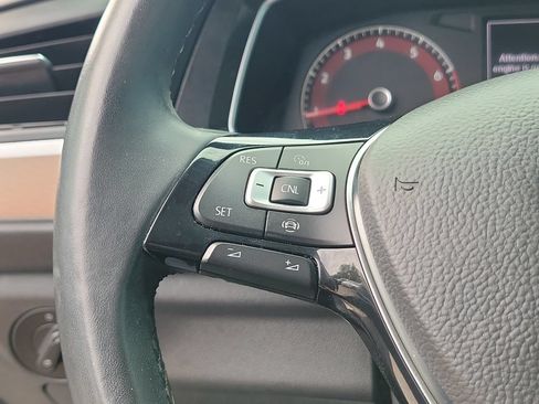 Used 2019 Volkswagen Jetta SE w/ Cold Weather Package FWD image 24