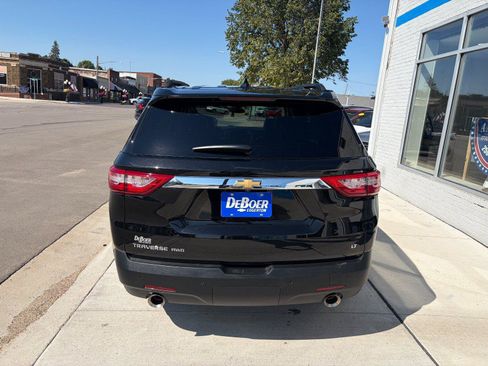 Used 2021 Chevrolet Traverse LT AWD/4WD image 4