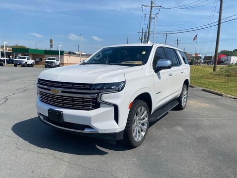 Used 2021 Chevrolet Tahoe Premier w/ Premium Package image 3