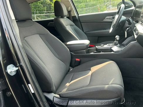 Used 2024 Kia Sportage LX AWD/4WD image 21