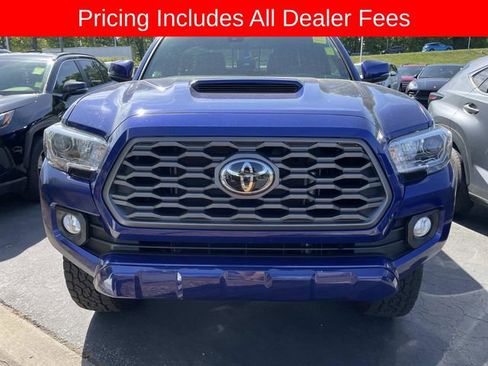 Used 2023 Toyota Tacoma TRD Sport w/ Technology Package AWD/4WD image 6