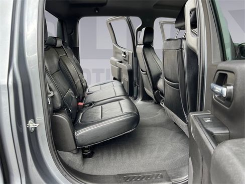 Used 2022 Chevrolet Silverado 1500 Custom w/ Safety Confidence Package image 18