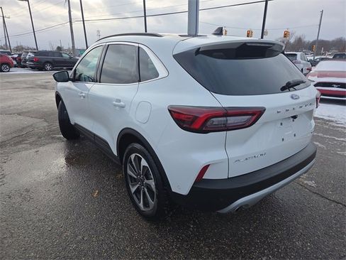 Certified 2024 Ford Escape Platinum w/ Premium Technology Package image 27