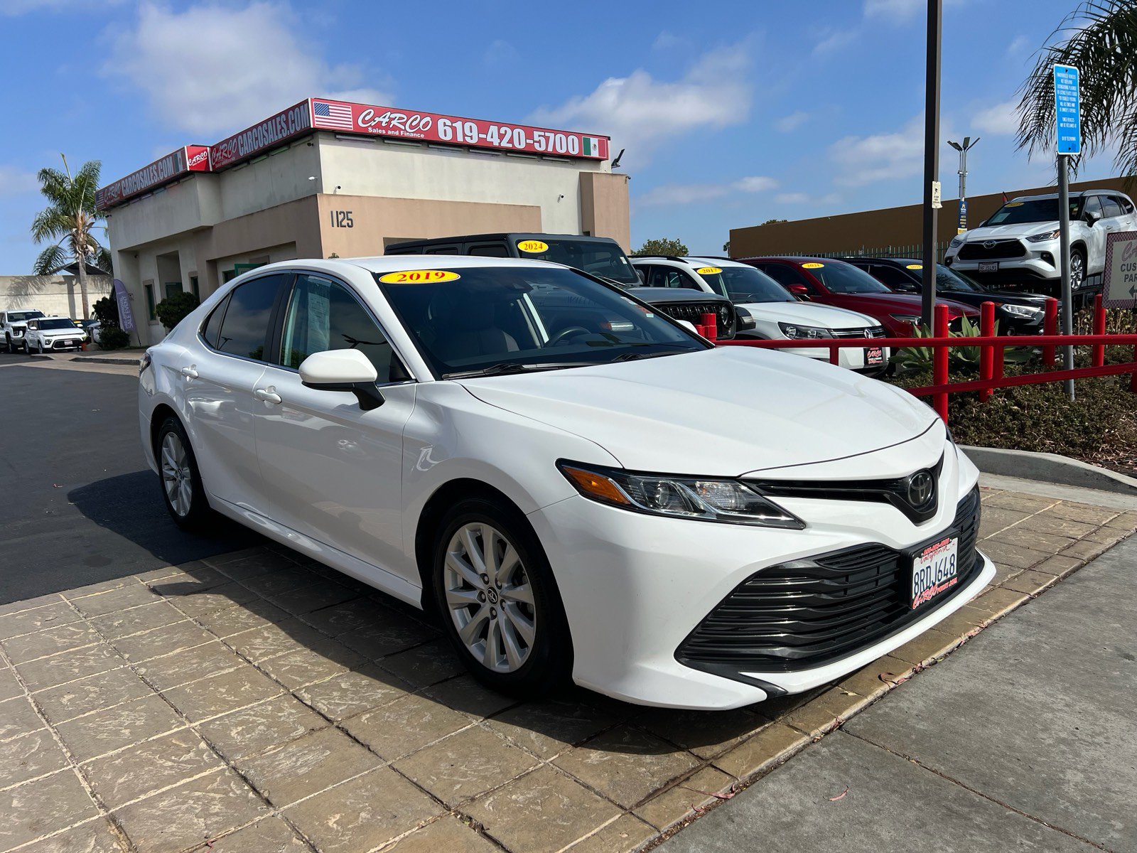 Used 2019 Toyota Camry LE FWD image 2