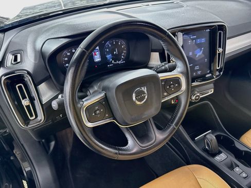 Used 2019 Volvo XC40 T5 Momentum AWD/4WD image 20