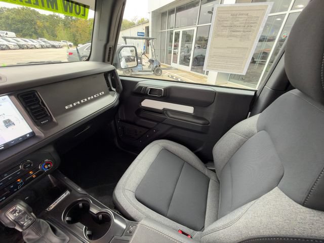 Used 2025 Ford Bronco 2-Door w/ Sasquatch Package AWD/4WD image 21
