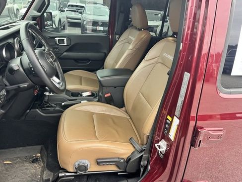 Used 2022 Jeep Gladiator Rubicon w/ LED Lighting Group image 11